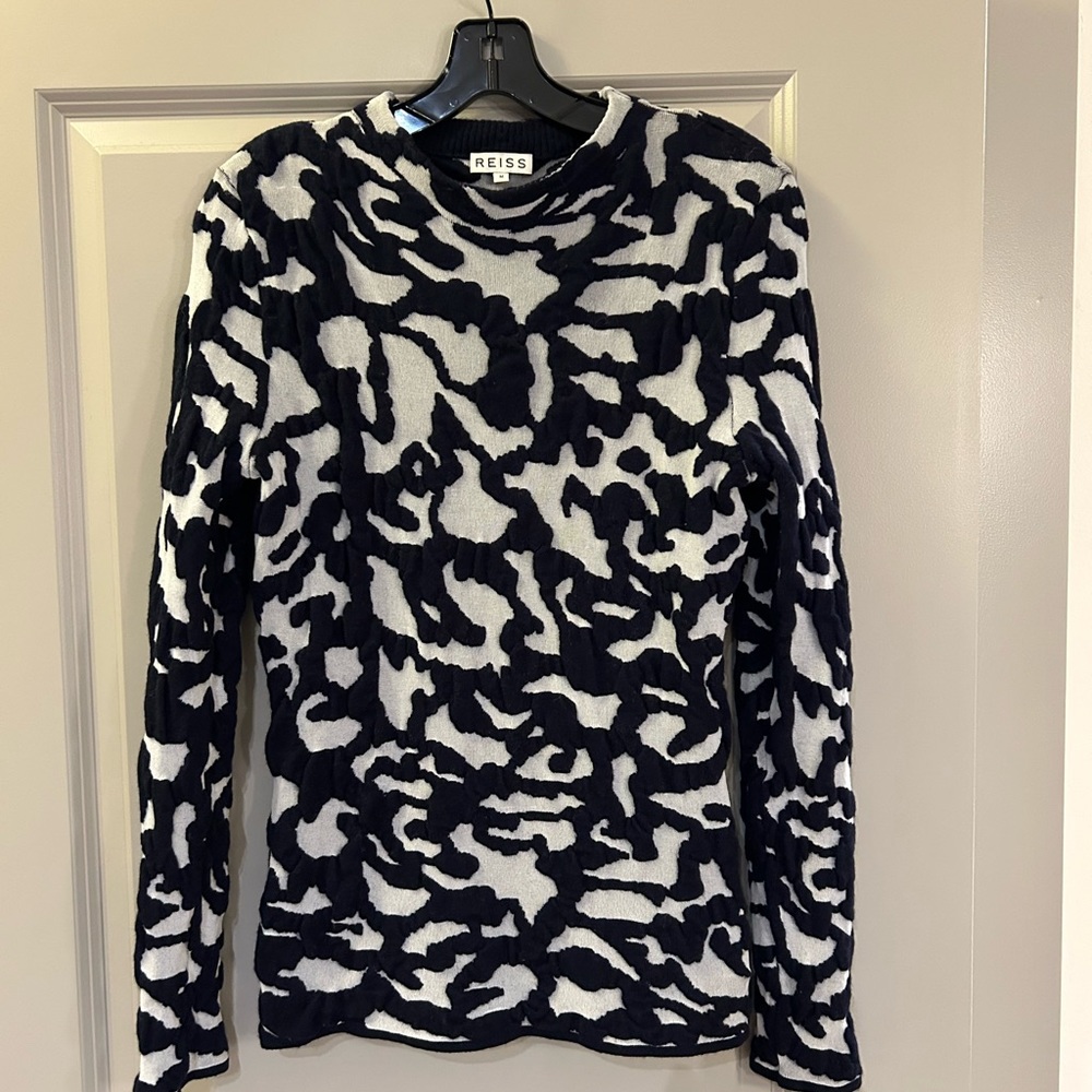 Women’s sweater